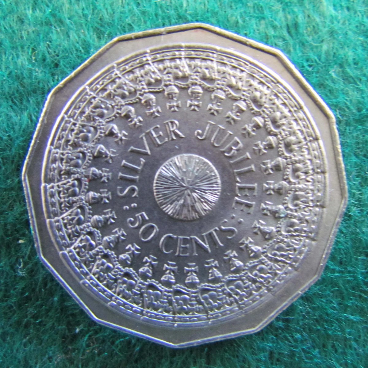 1977 50 cent coin 000